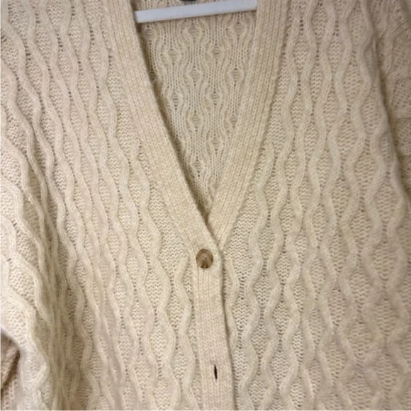 American Eagle Wool Blend Cable Knit Cardigan Sz XL - Picture 2 of 9